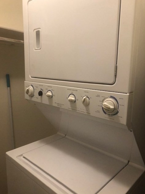 65 Lantern Ln, Dracut MA 01826-4577 exterior