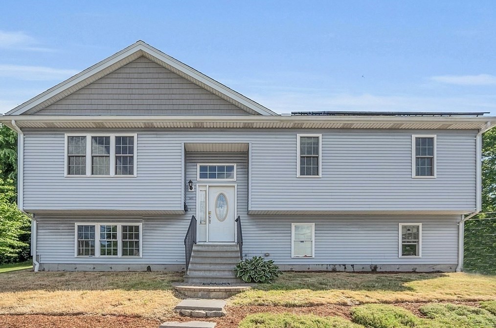 261 Massasoit Rd, Worcester, MA 01604 exterior