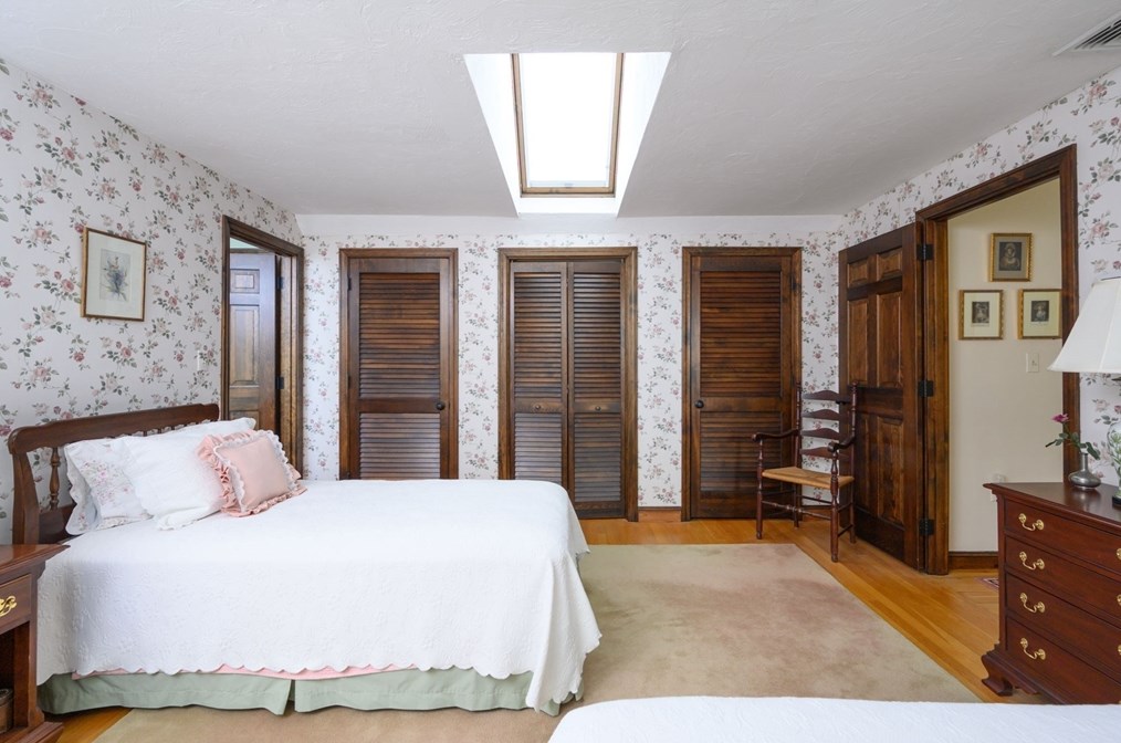 97 Damons Pt Rd, Marshfield MA 02050-6015 exterior