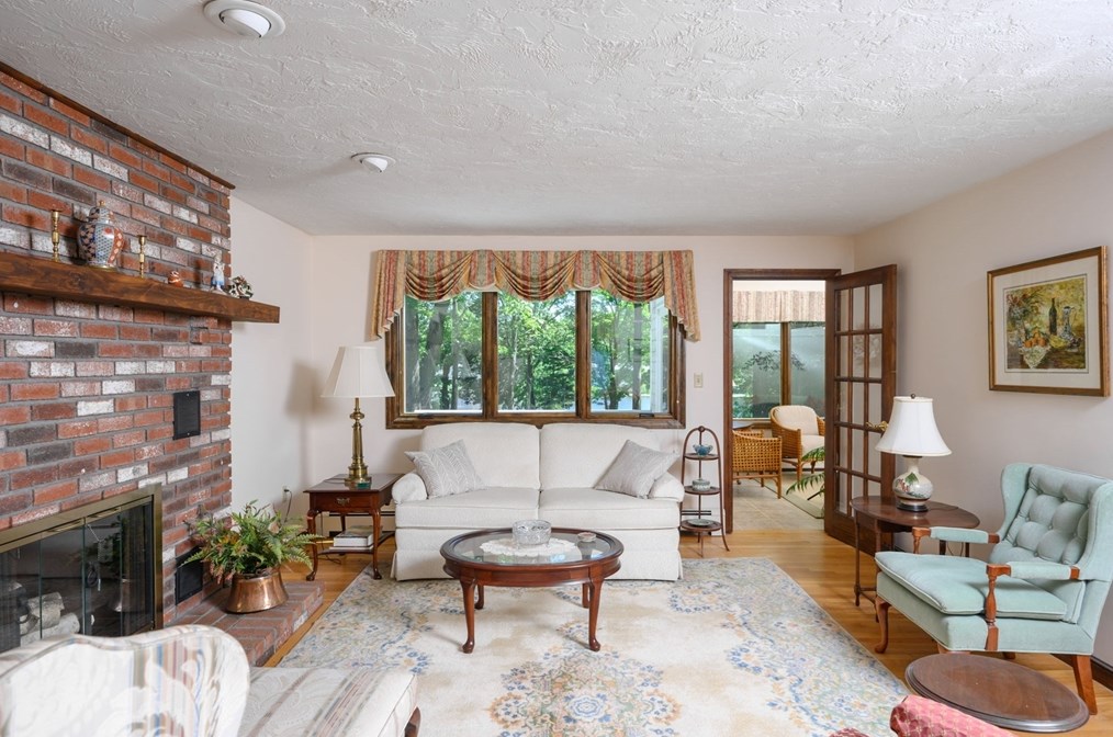 97 Damons Pt Rd, Marshfield MA 02050-6015 exterior