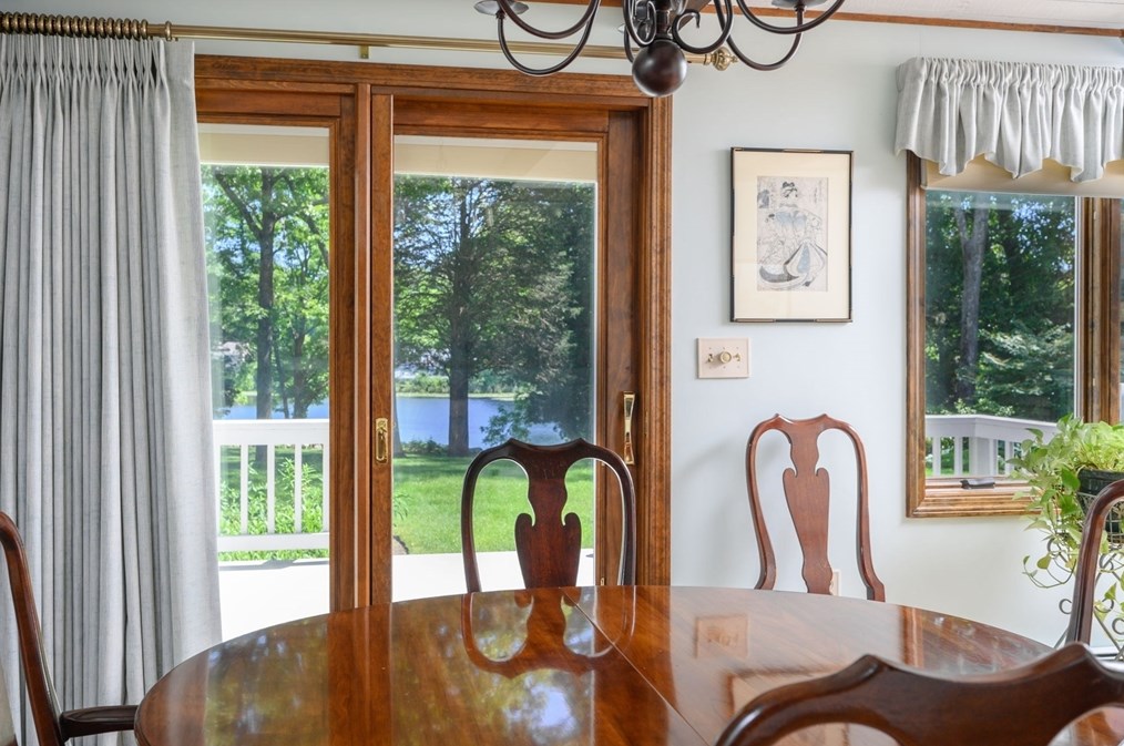 97 Damons Pt Rd, Marshfield MA 02050-6015 exterior