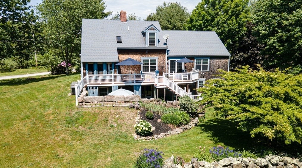 141 Drift Rd, Horseneck Beach, MA 02790 exterior