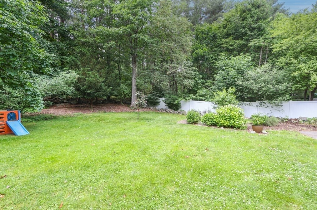 156 Worcester Ln, Waltham MA 02451-7531 exterior