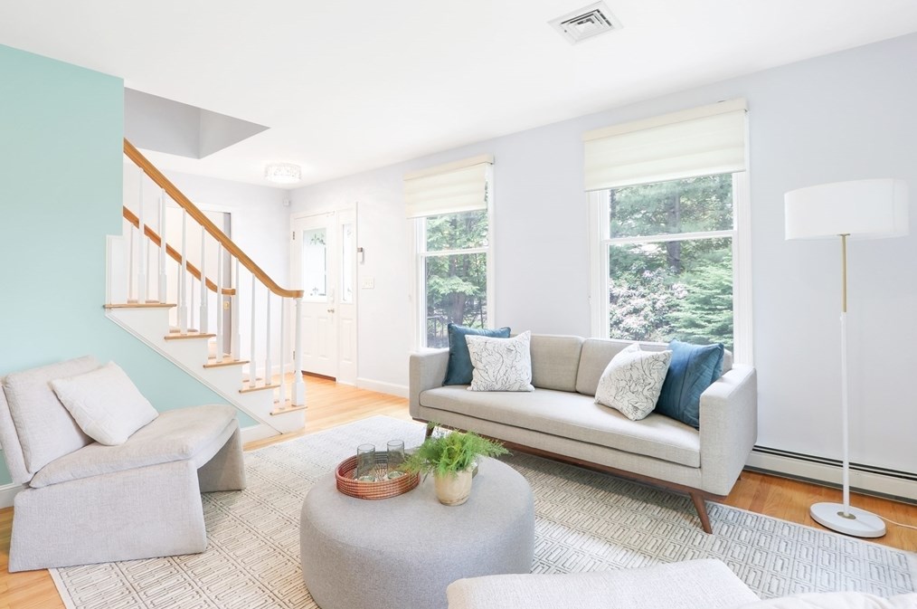 156 Worcester Ln, Waltham MA 02451-7531 exterior