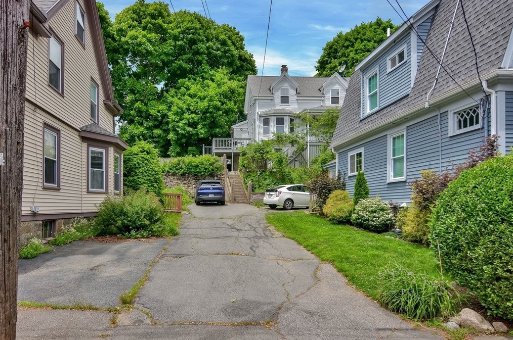 15 Woodside St, Salem MA 01970-1635 exterior