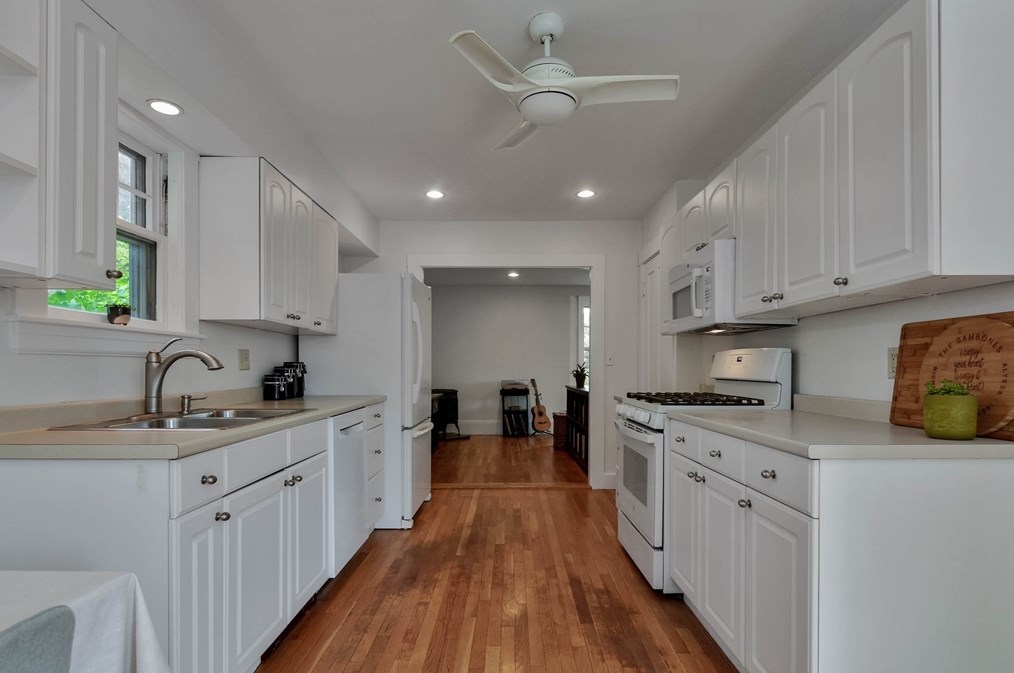 15 Woodside St, Salem MA 01970-1635 exterior