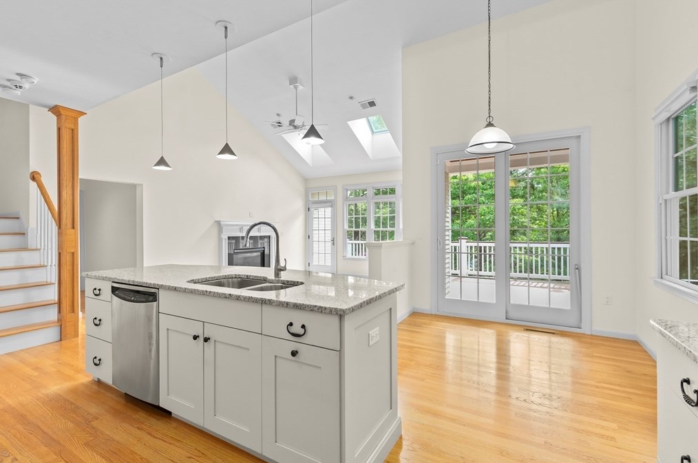 26 Brg Gate, Plymouth MA  02360-6377 exterior