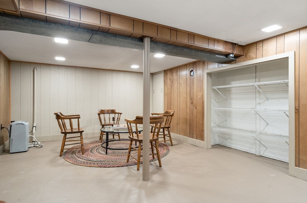 11 Sagamore Rd, Arlington MA 02476-7034 exterior