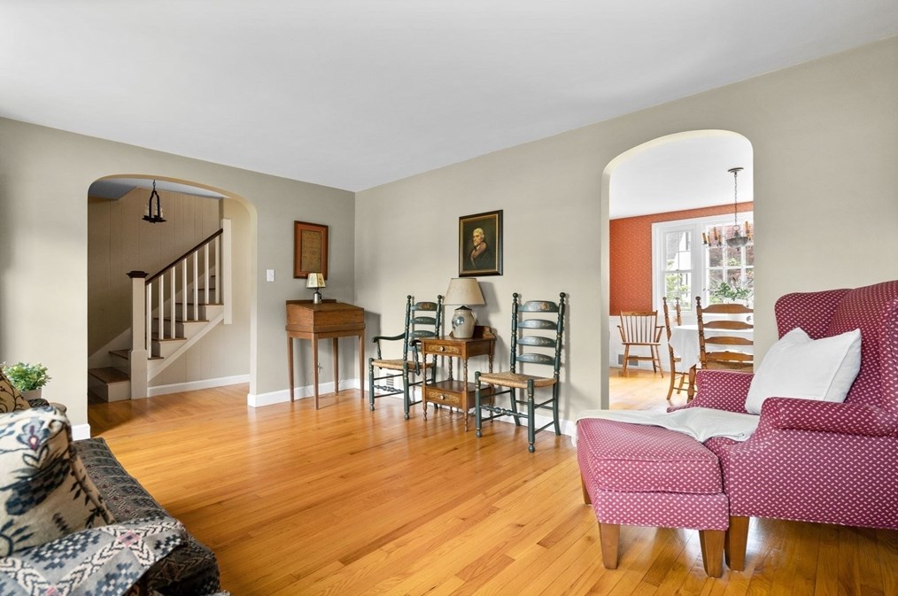 11 Sagamore Rd, Arlington MA 02476-7034 exterior