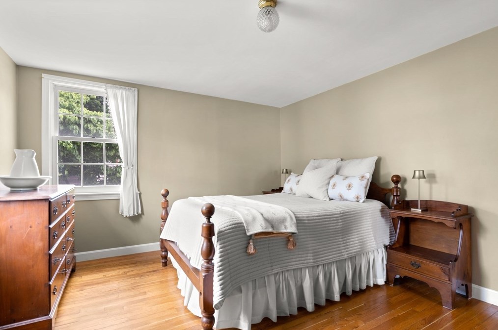 11 Sagamore Rd, Arlington MA 02476-7034 exterior