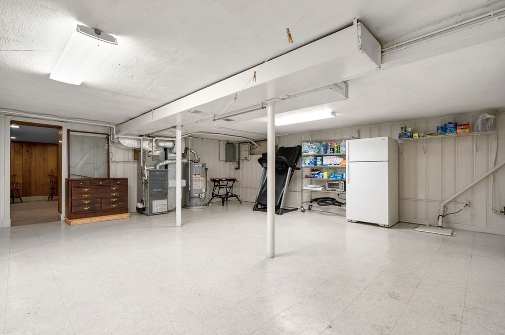 11 Sagamore Rd, Arlington MA 02476-7034 exterior