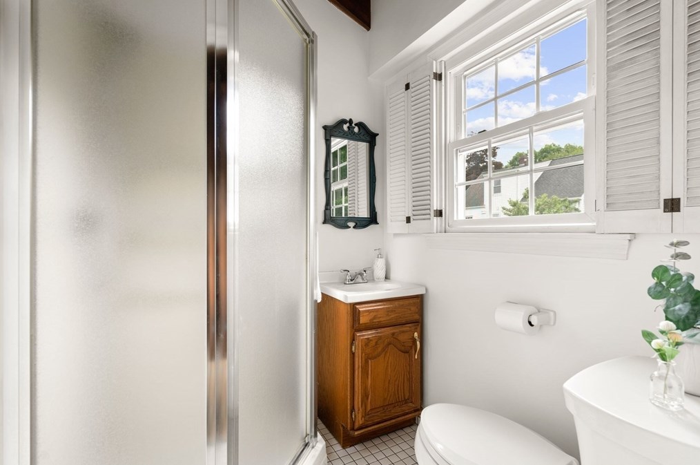 11 Sagamore Rd, Arlington MA 02476-7034 exterior