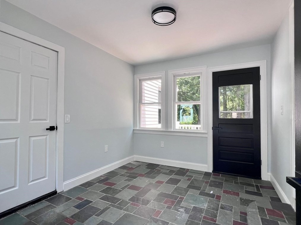 114 Forest St, Hamilton MA  01982-2530 exterior