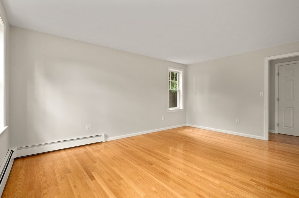 9 Hartung St, Methuen MA 01844-5210 exterior