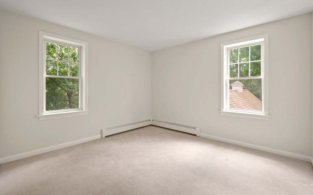 9 Hartung St, Methuen MA 01844-5210 exterior