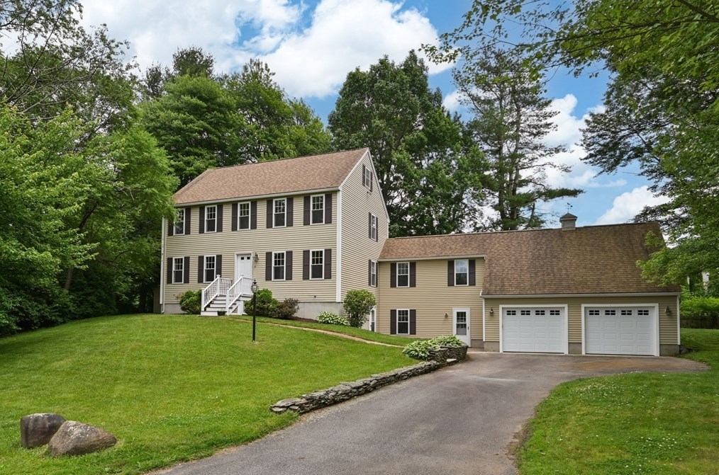 9 Hartung St, Methuen MA 01844-5210 exterior