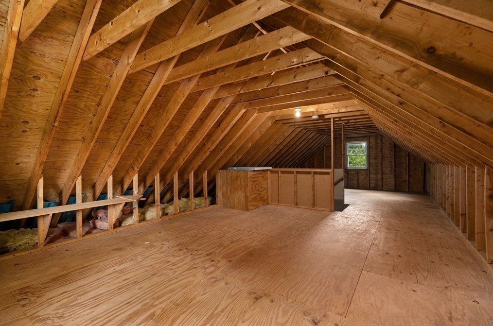 9 Hartung St, Methuen MA 01844-5210 exterior