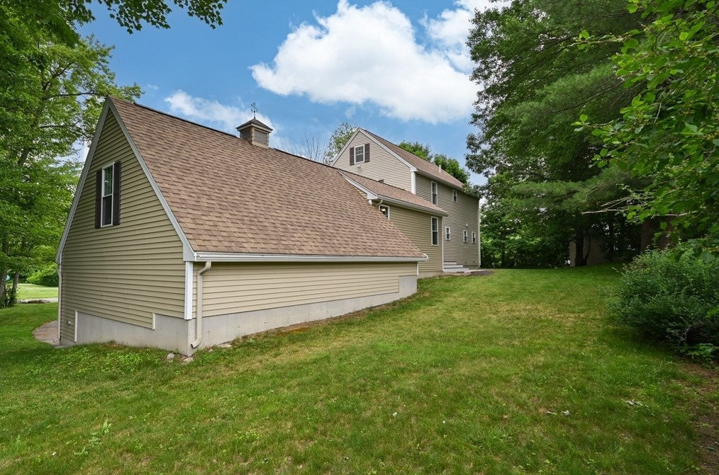 9 Hartung St, Methuen MA 01844-5210 exterior