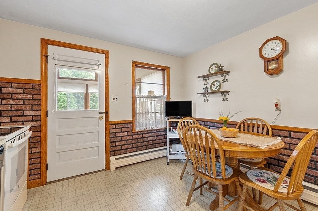 19 Boisvert Rd, Tewksbury MA 01876-3803 exterior