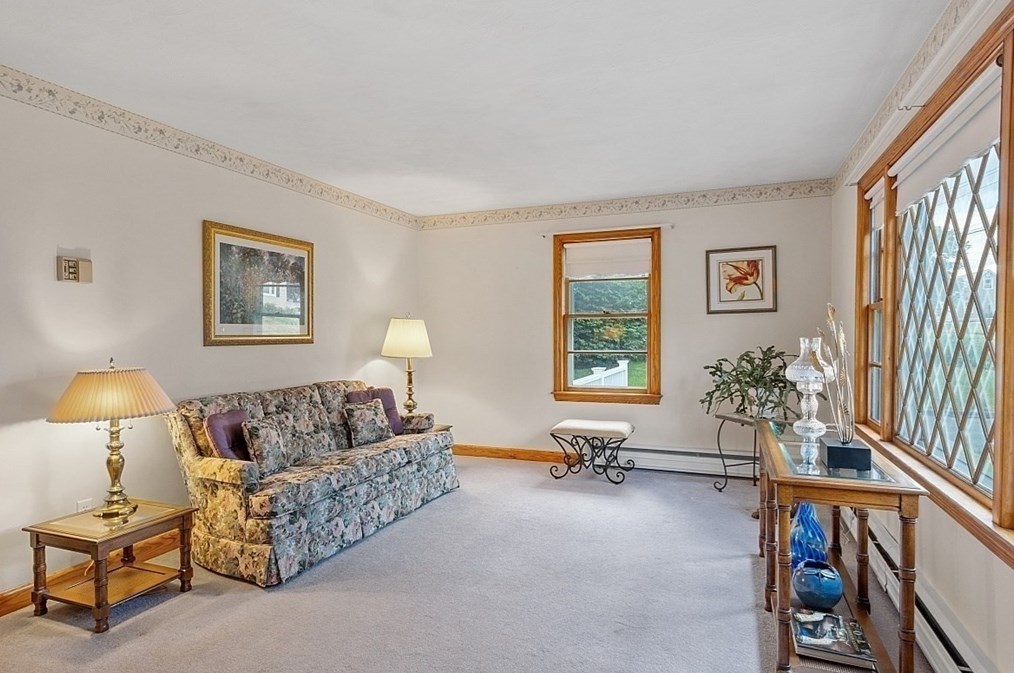 19 Boisvert Rd, Tewksbury MA 01876-3803 exterior