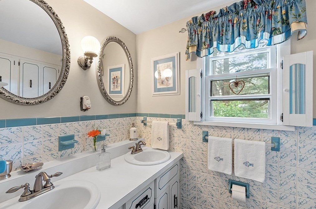 19 Boisvert Rd, Tewksbury MA 01876-3803 exterior