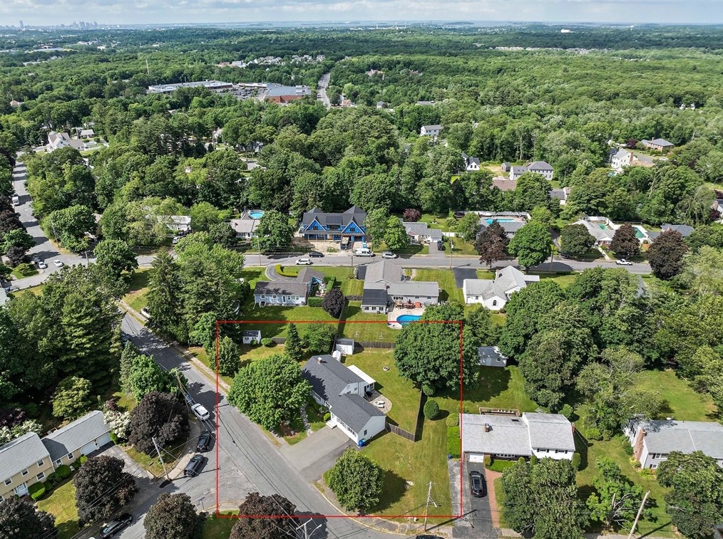 94 Frst St, Braintree MA 02184-7352 exterior