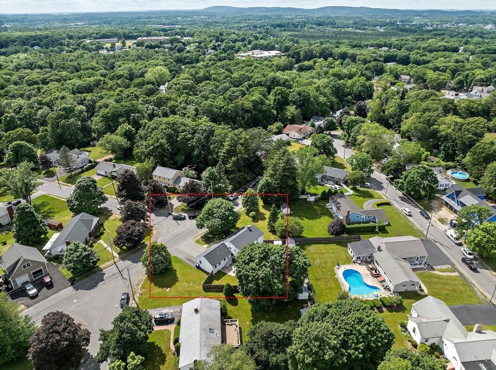 94 Frst St, Braintree MA 02184-7352 exterior