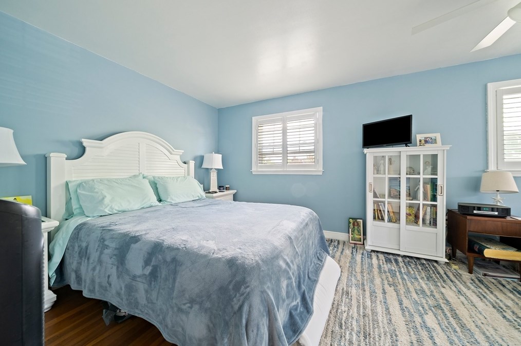 94 Frst St, Braintree MA 02184-7352 exterior