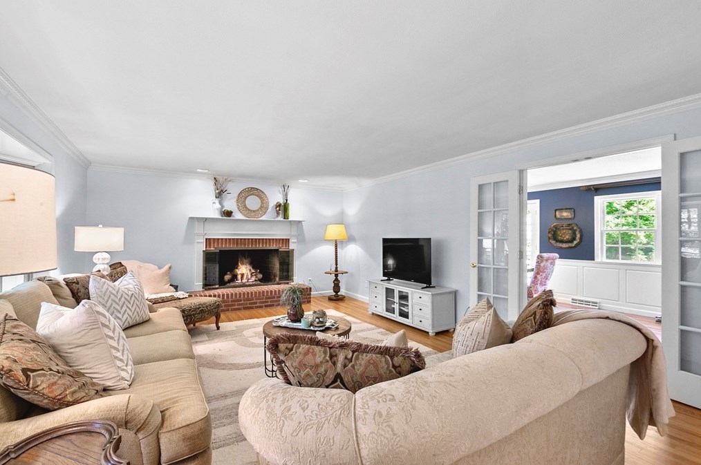 146 Silver Birch Rd, Springfield MA 01106-1735 exterior