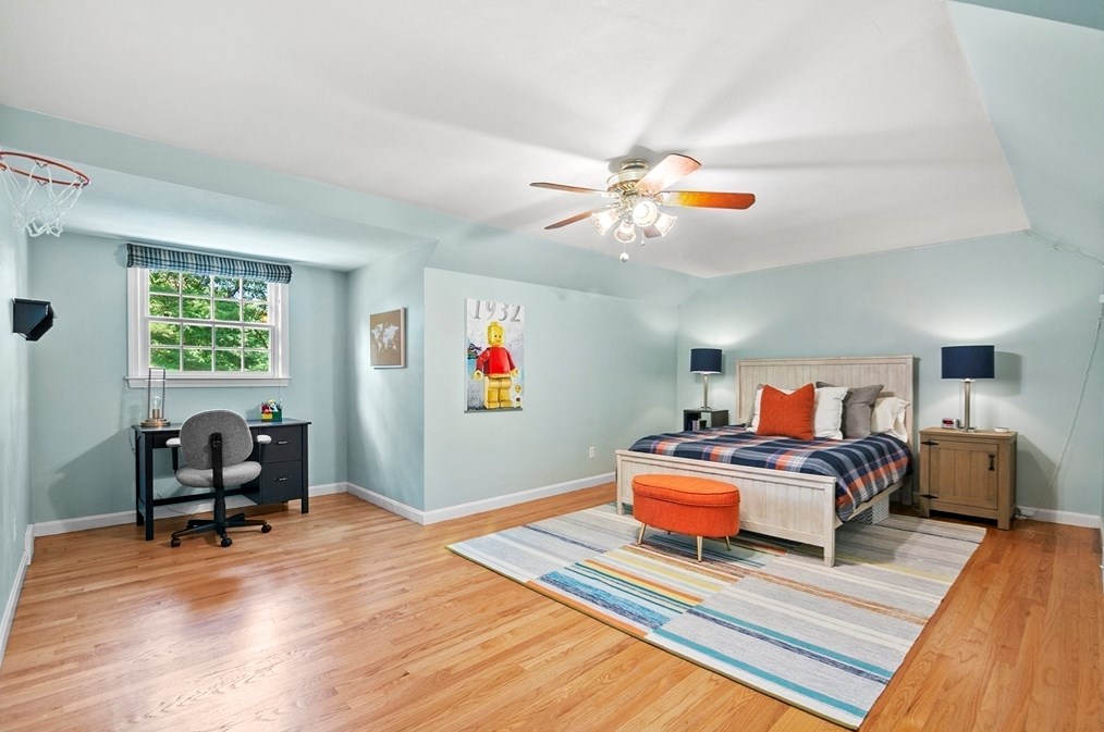 146 Silver Birch Rd, Springfield MA 01106-1735 exterior