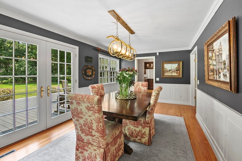 146 Silver Birch Rd, Springfield MA 01106-1735 exterior