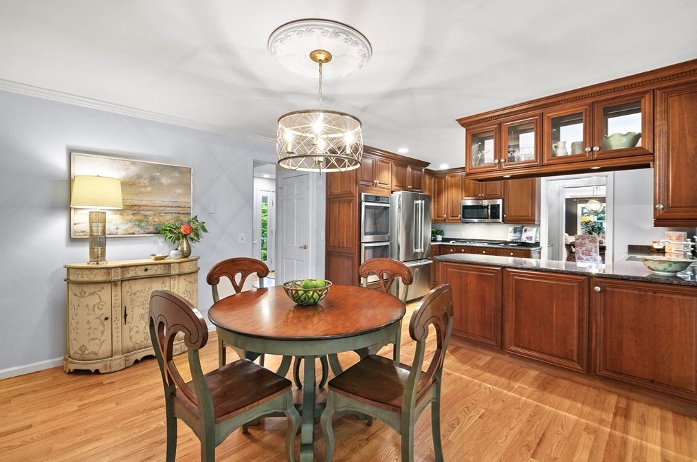 146 Silver Birch Rd, Springfield MA 01106-1735 exterior