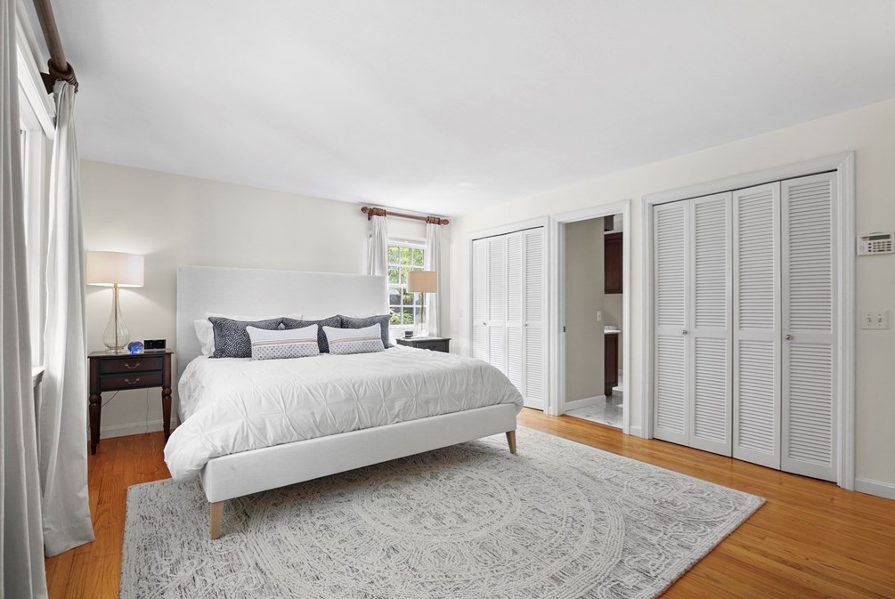 146 Silver Birch Rd, Springfield MA 01106-1735 exterior