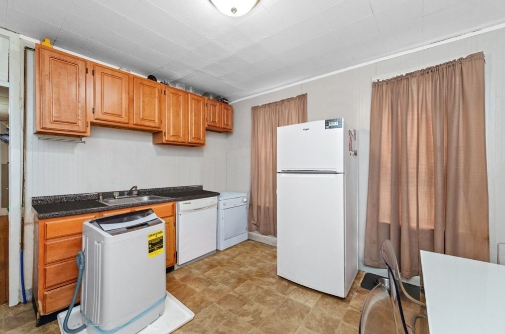 19 Dewolf St, Boston MA  exterior