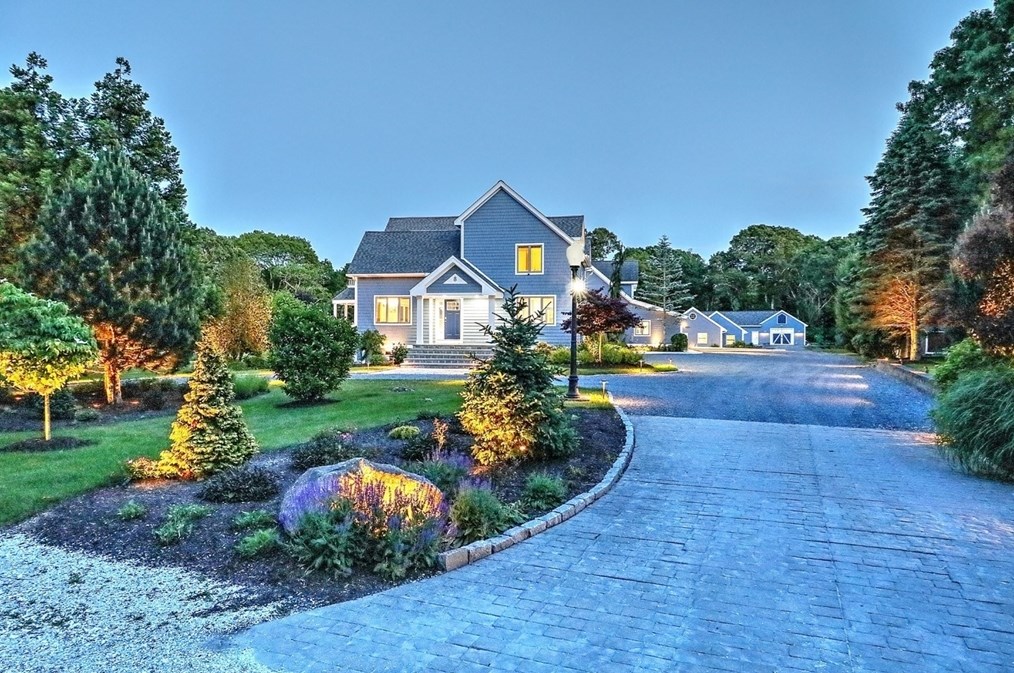 8 Clydes Way, Horseneck Beach, MA 02790 exterior