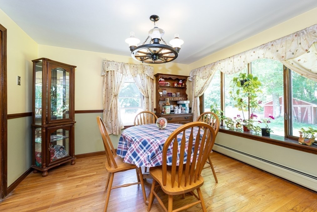 214 Freda Ln, Lowell MA 01854-1038 exterior