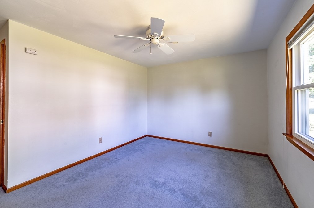 38 Calvin Cir, West Springfield MA 01089-2851 exterior