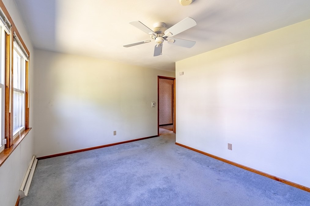 38 Calvin Cir, West Springfield MA 01089-2851 exterior