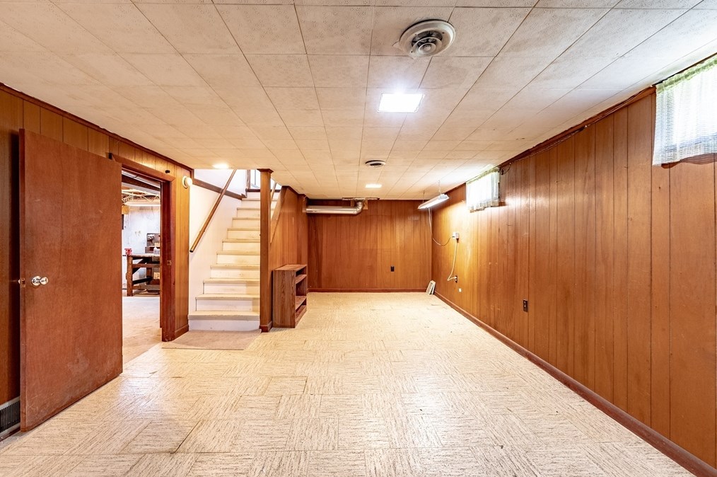 38 Calvin Cir, West Springfield MA 01089-2851 exterior