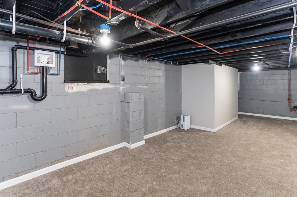 1150 Page Blvd, Springfield MA 01104-1630 exterior