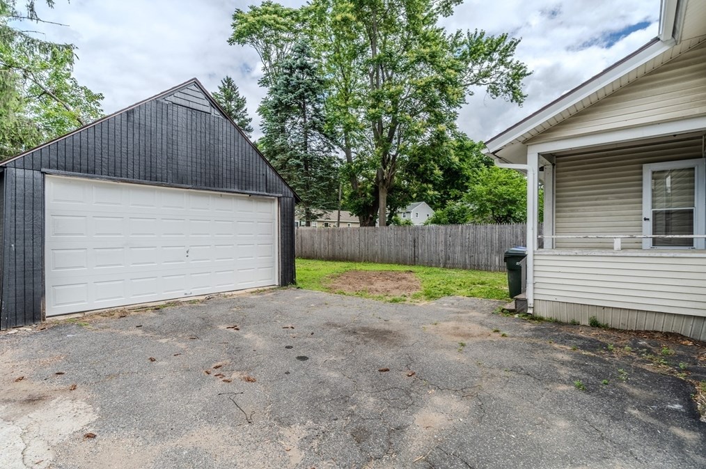 1150 Page Blvd, Springfield MA 01104-1630 exterior