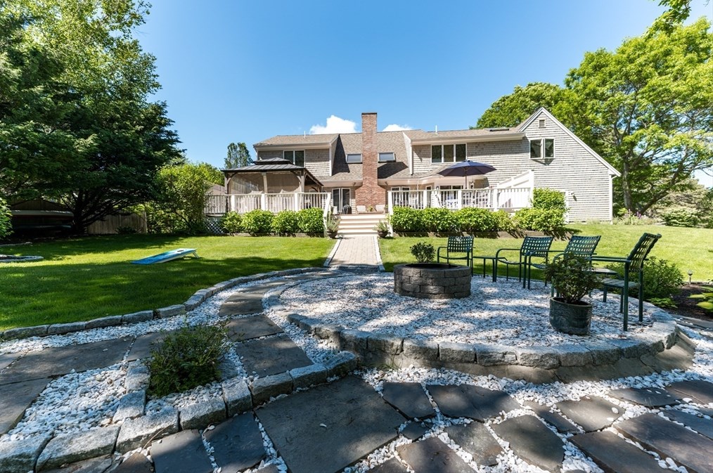 11 Polaris Dr, New-Seabury, MA 02649 exterior