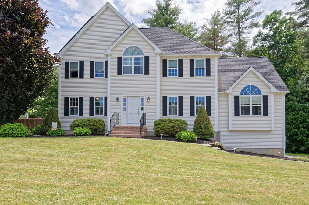 20 Draper Woods Rd, Sturbridge, MA 01518 exterior