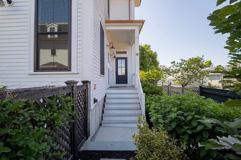 19 Everett Ave, Boston MA  exterior