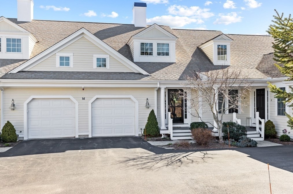 6 Hayloft Ln, Marshfield MA 02050-2190 exterior