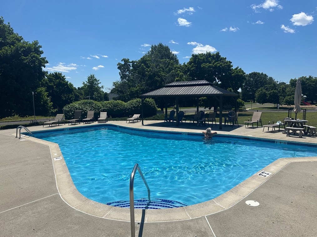 1084 James St, Chicopee MA  01022-1081 exterior