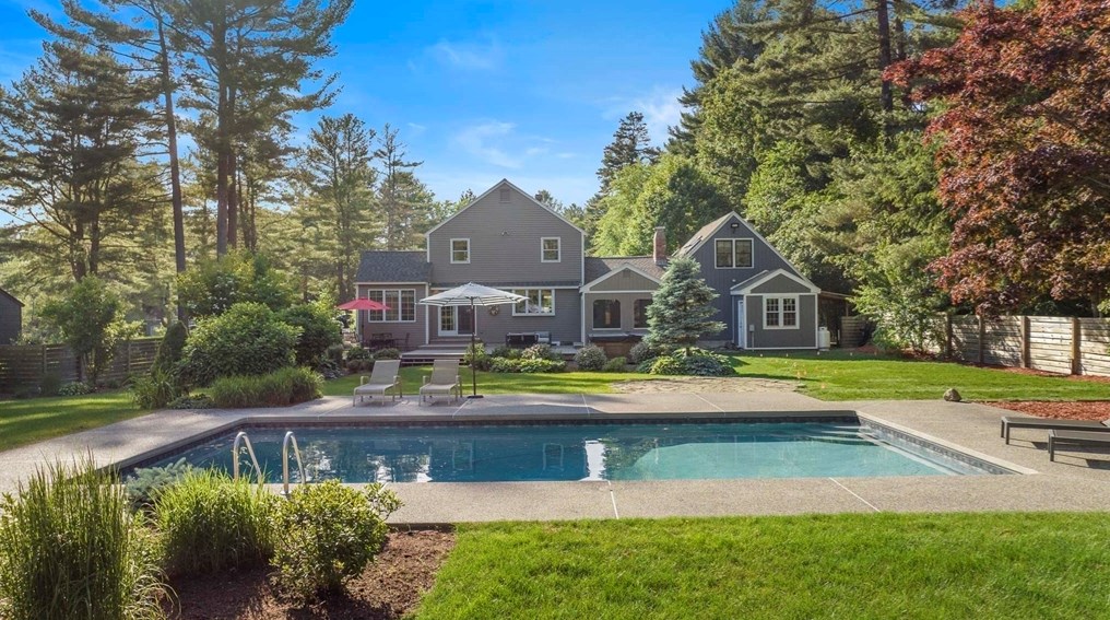 20 Enfield Dr, Andover, MA 01810 exterior