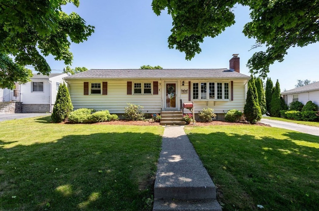 24 Michigan Rd, Worcester, MA 01606