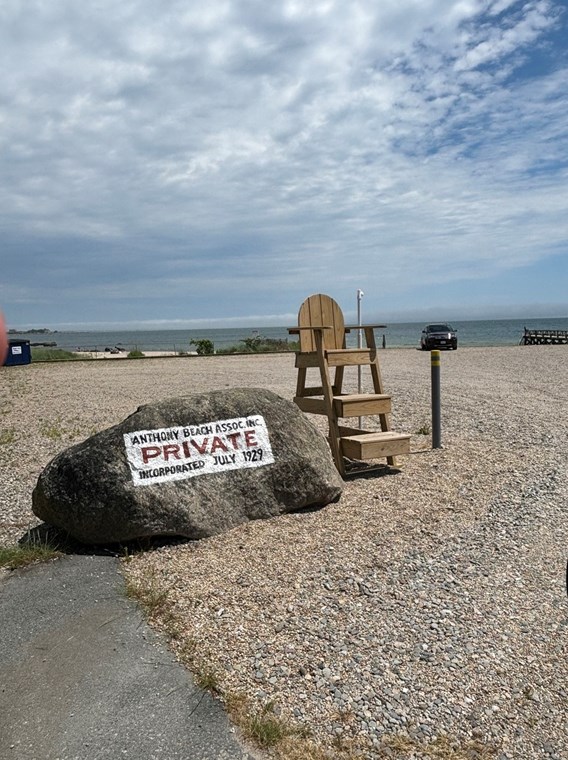 46 Stoneledge Rd, Dartmouth, MA 02748-3704