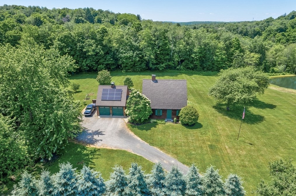 56 Bell St, North Brookfield, MA 01535